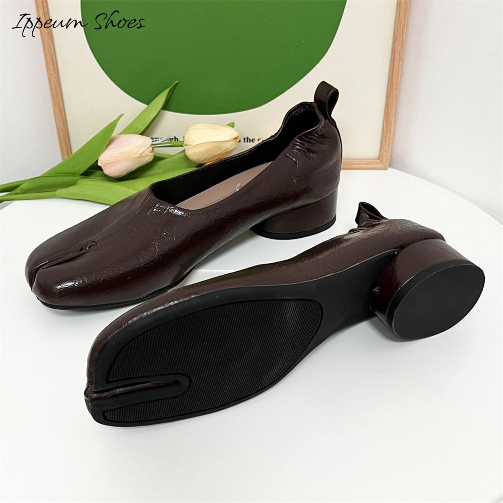 IPPEUM Women's Vintage Tabi Shoes, Tabis Loafers, Pumps Shoes ,Split Toe Ballet Flats