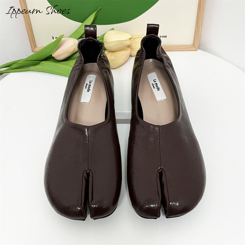 IPPEUM Women's Vintage Tabi Shoes, Tabis Loafers, Pumps Shoes ,Split Toe Ballet Flats