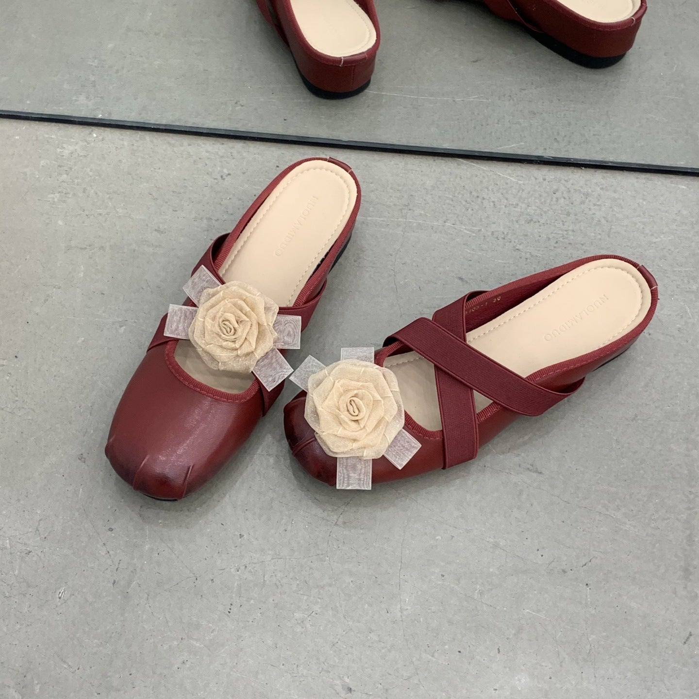 IPPEUM Woman shoes Zapatos de mujer Loafers Flats Sandalias de mujer verano 2025 Sneaker