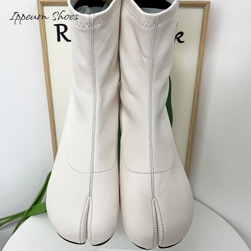 IPPEUM Tabi Ankle Boots White Split Toe Boots Tabis Shoes Women