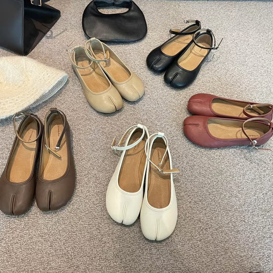 IPPEUM Tabi Shoes for woman Split Toe Flat sandals Tabis shoes Sandalias de mujer verano 2025